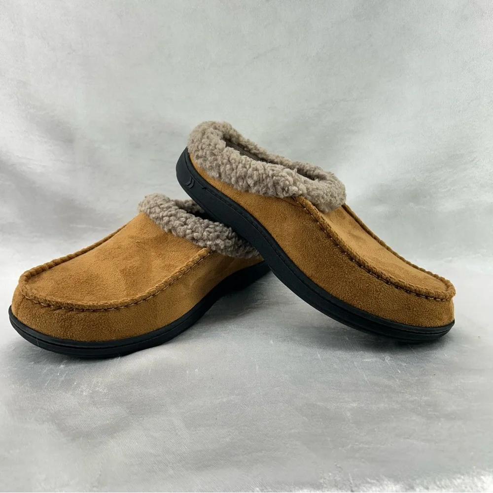 isotoner Memory Foam Slippers Size 9.5-10.5